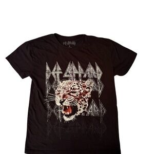 Def Leppard Black Graphic Tee women medium
